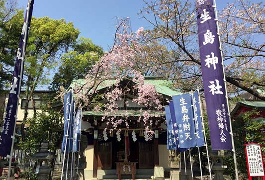 神社のお祭り